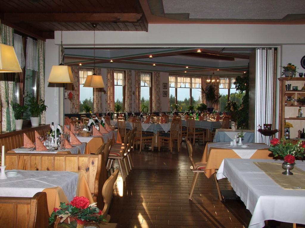 Hotel Landhof Simeter Gmbh Spittal an der Drau Dış mekan fotoğraf